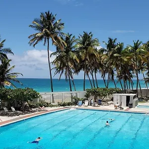 Kasa Galicia By The Sea Beachfront Pool Apartment